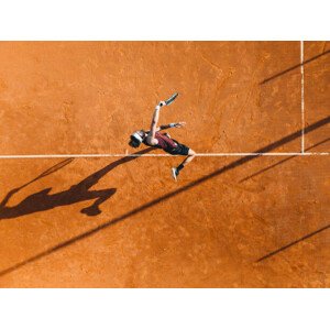 Fotografie Aerial view of a tennis player during a match, FilippoBacci, 40 × 30 cm