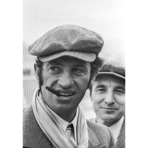 Obrazová reprodukce Jean Paul Belmondo during the shooting of the film “Borsalino”, 26.7 × 40 cm