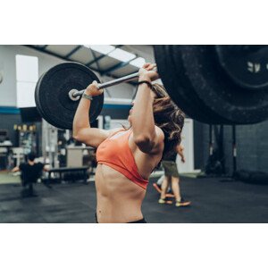 Fotografie Unknown strong woman exercising with a bar., Mikel Taboada, 40 × 26.7 cm