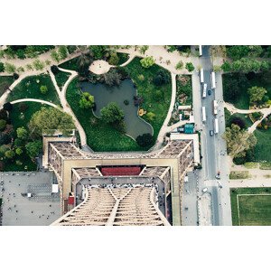Fotografie Looking Down From Eiffel Tower, borchee, 40 × 26.7 cm