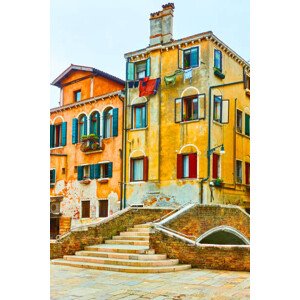 Fotografie Old buildings and bridge in Venice, zoom-zoom, 26.7 × 40 cm