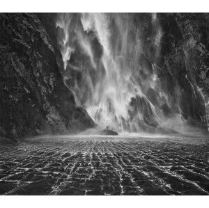 Fotografie Milford Sound Waterfalls, Yan Zhang, 40 × 35.1 cm