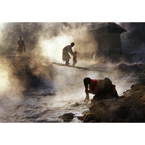 Fotografie Washing hair, Adam	Wong, 40 × 26.7 cm