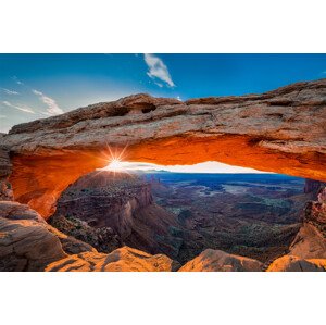 Fotografie Sunrise at Mesa Arch, Michael Zheng, 40 × 26.7 cm