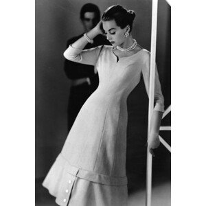 Fotografie Hour Glass Dress, Hulton Archive, 26.7 × 40 cm