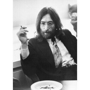 Fotografie Musician John Lennon Smoking, Bettmann, 30 × 40 cm