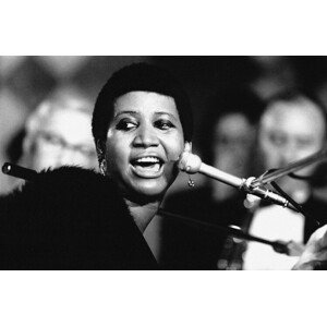 Fotografie Aretha Franklin sur scène, Monique JACOT, 40 × 26.7 cm